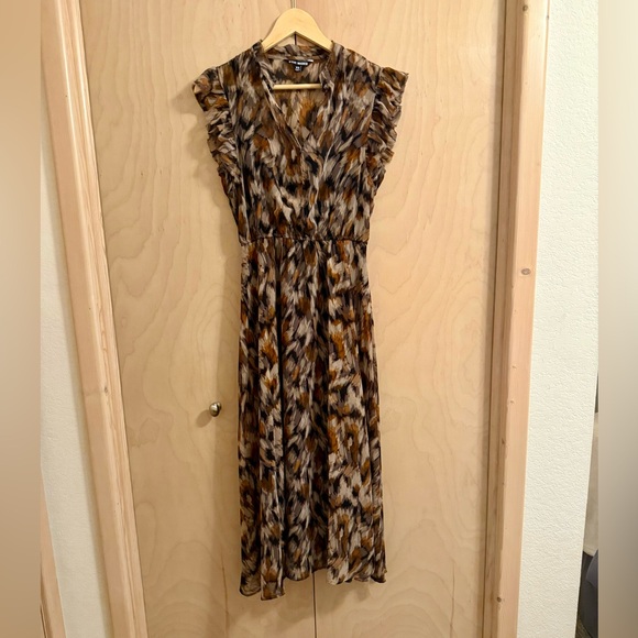 Steve Madden Allegra Flutter Sleeve Midi Dress - Picture 9 of 12